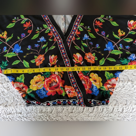 Beautiful, vibrant flowered festival party fall autumn blouse medium - Picture 3 of 7